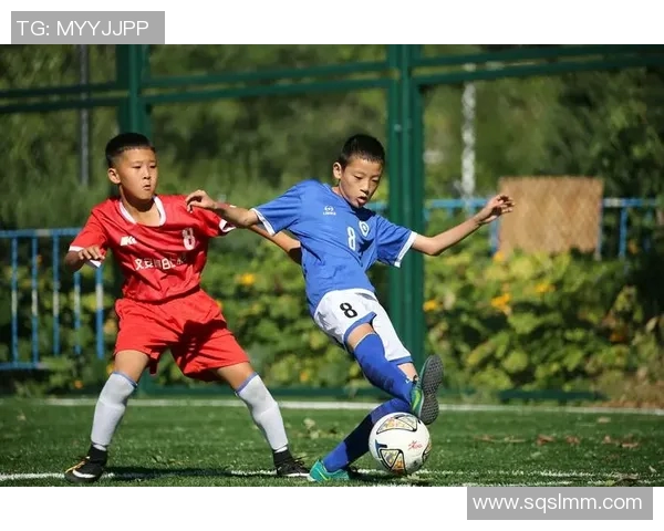 哈维西蒙斯的崛起之路：从青训天才到职业赛场的闪耀明星